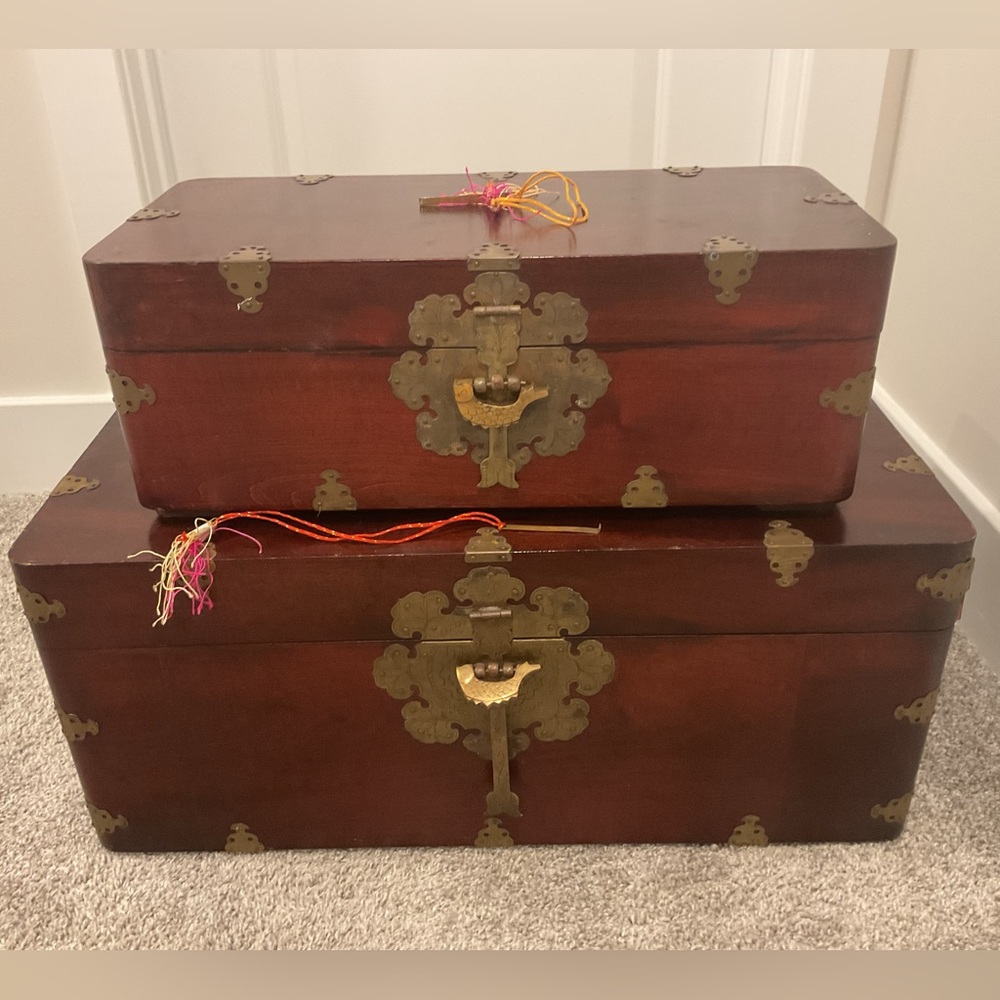 Asian Trunk/Chest Set with original locks
